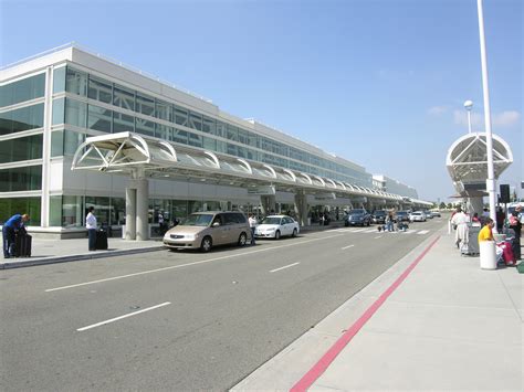 prime time shuttle ontario airport